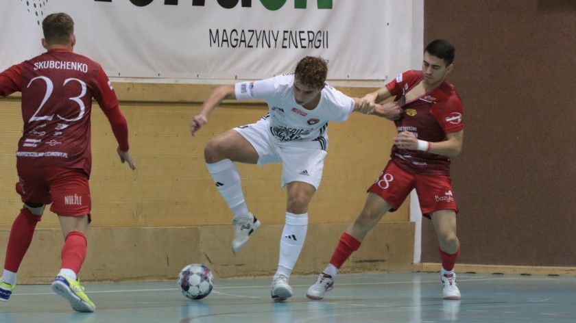 Red Devils Chojnice nadal bez punktów w Futsal Ekstraklasie. Czerwone Diabły przegrały z FC Toruń 45 FOTO