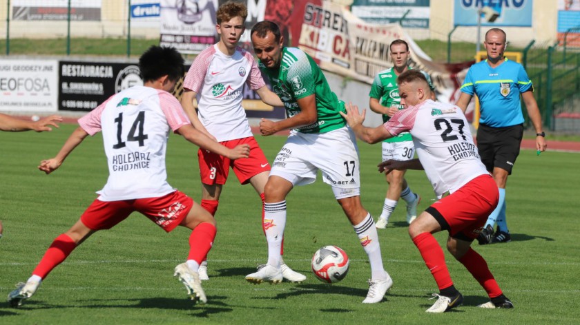 Czwartoligowe derby Chojnic pod dyktando rezerw Chojniczanki. Pokonały Kolejarza aż 41 FOTO