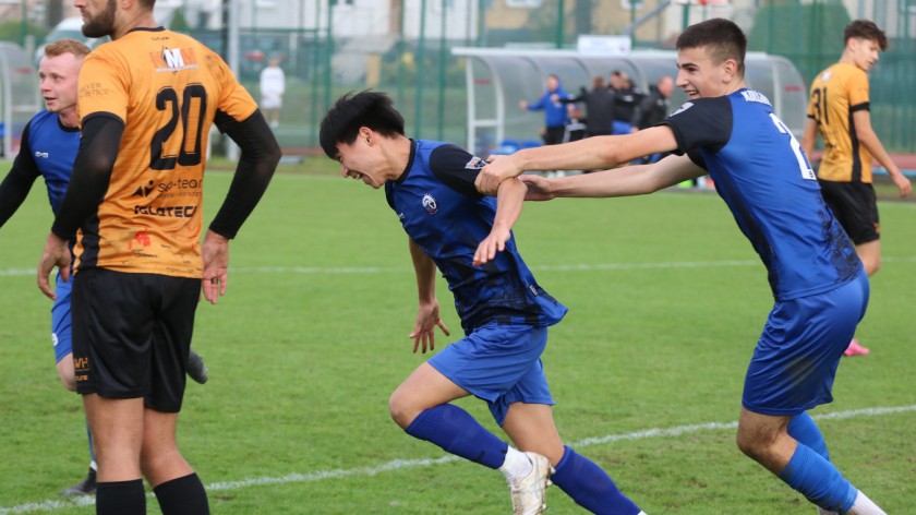 Jest pierwsze zwycięstwo Kolejarza Chojnice na poziomie IV ligi. Dzięki bramce w doliczonym czasie gry pokonał Suprę Kwidzyn 21 FOTO