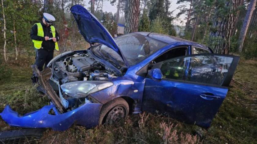 Nieprawidłowe wyprzedzanie przyczyną porannej kolizji w Turowcu. Zakończyło się mandatem