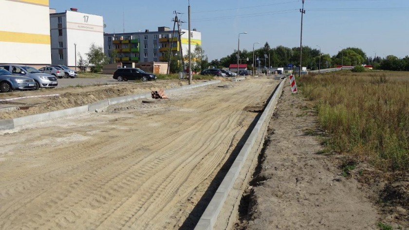 Trwają prace związane z budową ulic Komierowskiej i Stodolnej w Sępólnie Krajeńskim FOTO