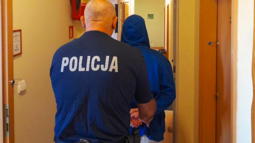 Policjanci zatrzymali 34-letniego mężczyznę, który ukrywał się przed więzieniem