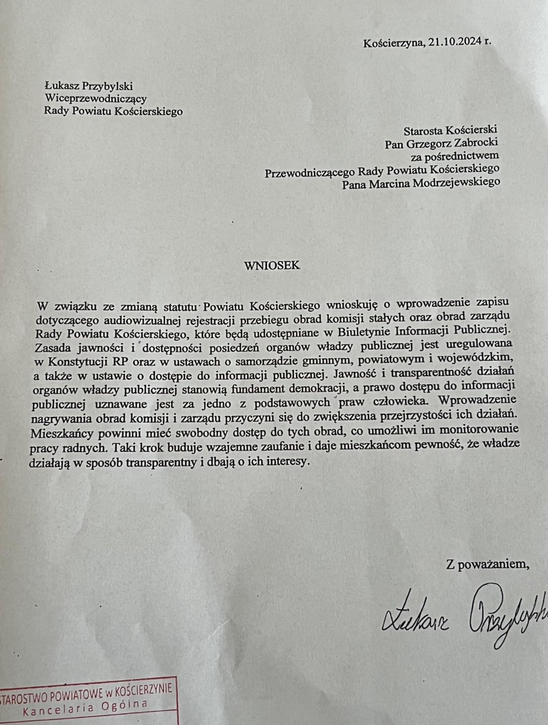 Radny powiatu kościerskiego wnioskuje o nagrywanie posiedzeń komisji i Zarządu Powiatu