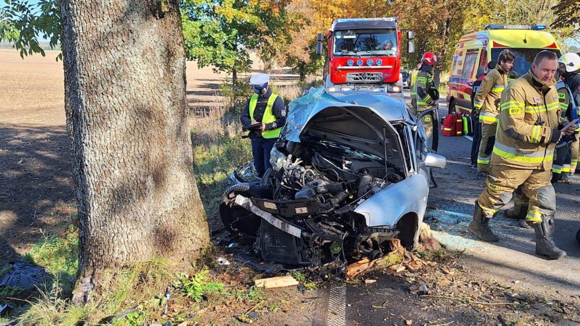 Poważny wypadek na trasie Liniewo Stara Kiszewa w powiecie kościerskim. Poszkodowani są ciężko ranni