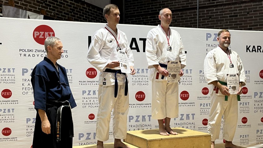 Radosław Szmagliński z Kościerzyny podwójnym mistrzem Polski w karate tradycyjnym. Wygrał zarówno w kata, jak i kumite