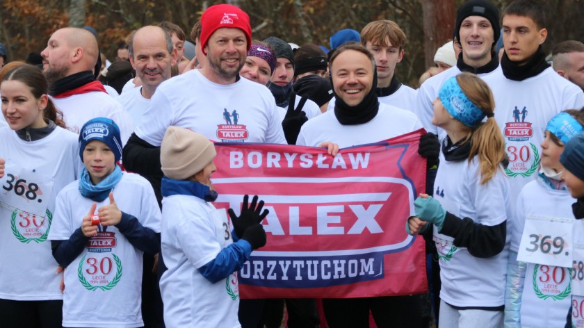 Nadawaliśmy z Borzytuchomia. Talex Borysław świętował 30-lecie przy okazji Biegu Niepodległości RELACJA, FOTO