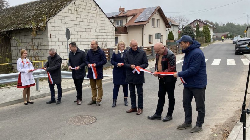 Zakończyła się budowa nowego mostu na rzece Granicznej w Łubianie, w gminie Kościerzyna