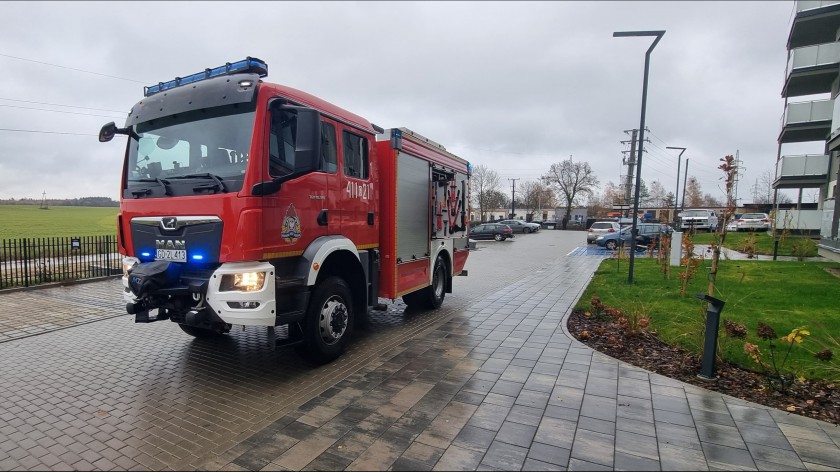 Siedem osób utknęło w windzie w budynku wielorodzinnym w Chojnicach. Prawdopodobnie przekroczony został jej udźwig