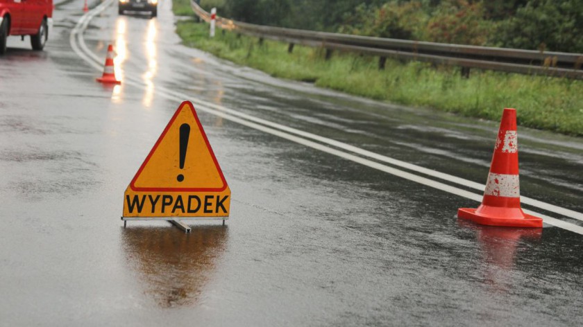 Zderzenie motoroweru z autem osobowym w Wielkich Chełmach to kolizja drogowa AKTUALIZACJA