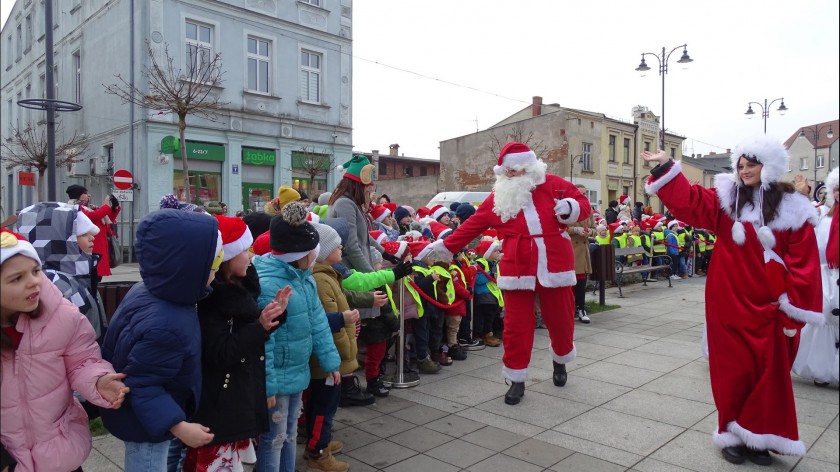 Przed południem do swojej chatki w Sępólnie Krajeńskim przyjechał Święty Mikołaj FOTO