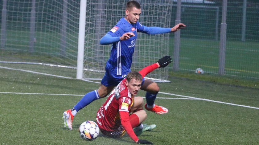 Minuty zostały zrobione, wszyscy są zdrowi. Chojniczanka zamknęła rok remisem z trzecioligowcem. W sparingu z rezerwami Miedzi Legnica było 11 FOTO