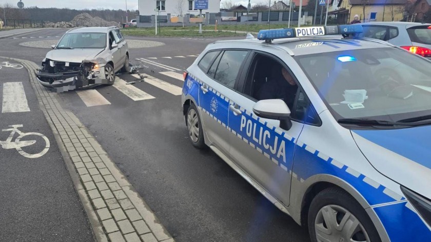 Chojnicka policja poszukuje kierującego czarnym BMW X5. Spowodował on kolizję i uciekł z miejsca zdarzenia
