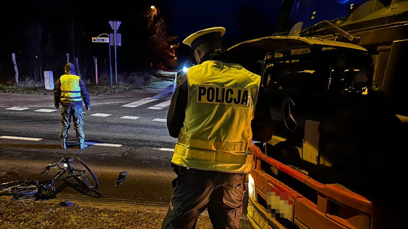 Potrącenie rowerzysty na ulicy Bytowskiej w Chojnicach. Poszkodowany trafił do szpitala