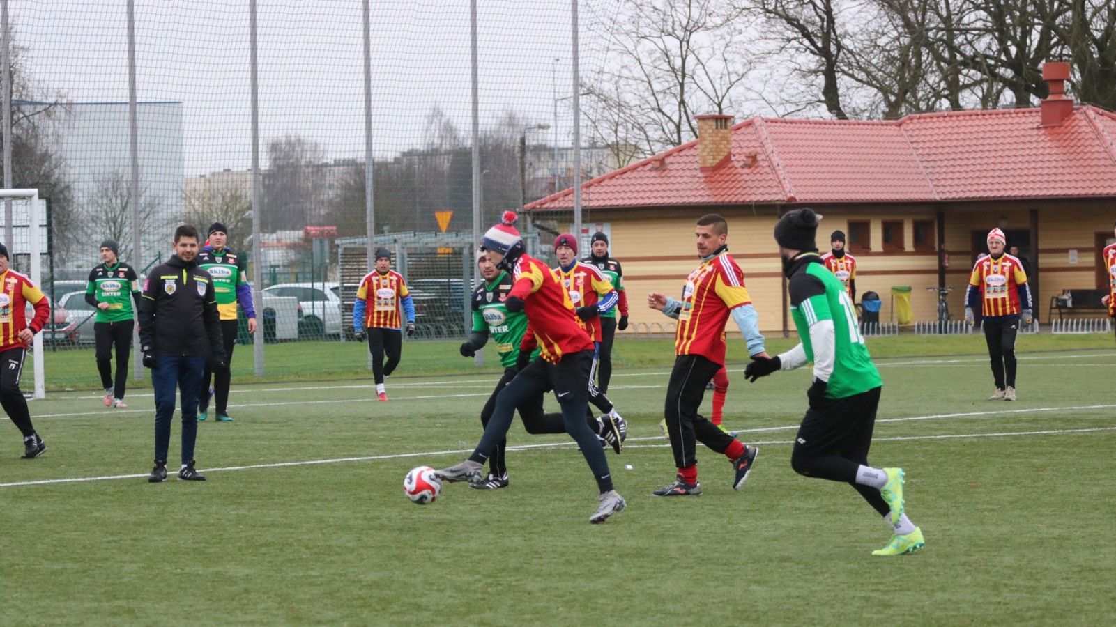 Aż 19 bramek padło w meczu noworocznym Chojniczanki. Pierwszego gola w 2025 roku strzelił Witold Lipiński (FOTO)