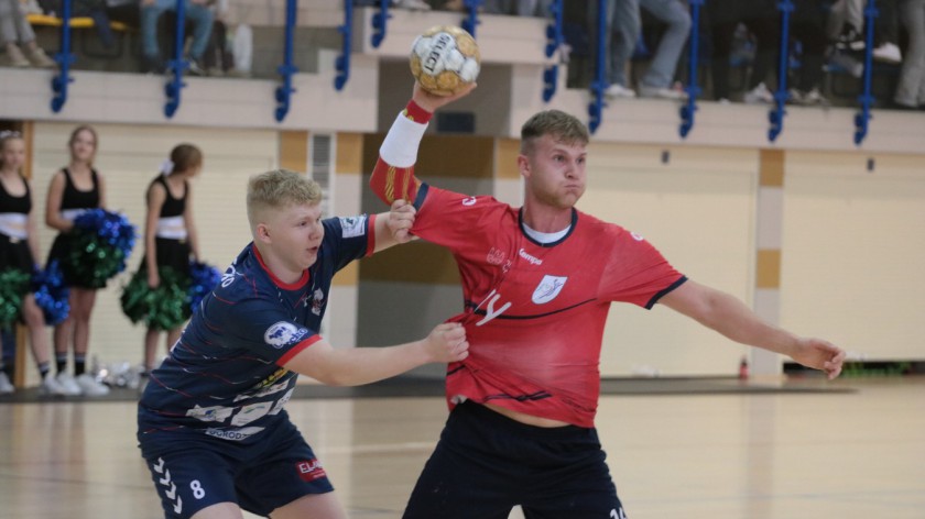 Handball Czersk po raz drugi w tej rundzie wygrał różnicą jednej bramki. Tym razem pokonał SMS ZPRP II Kwidzyn