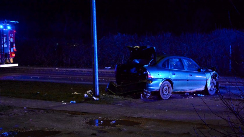 Są policyjne ustalenia po nocnym zdarzeniu na ulicy Lichnowskiej w Chojnicach. Kierowca był pijany