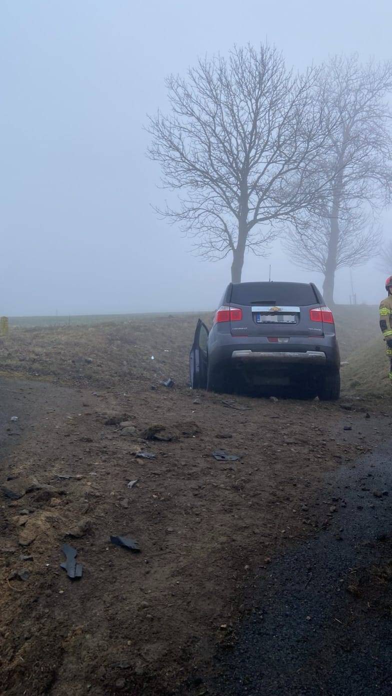 Wypadek na DK 22 między Chrząstowem i Jaromierzem. Droga w miejscu zdarzenia jest już przejezdna