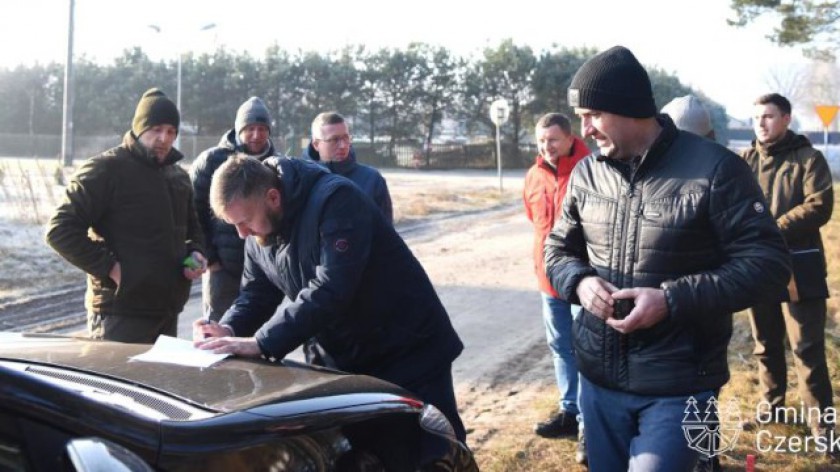 Rusza budowa drogi Krzyż-Sienica-Malachin w gminie Czersk. Na razie powstanie pierwszy etap