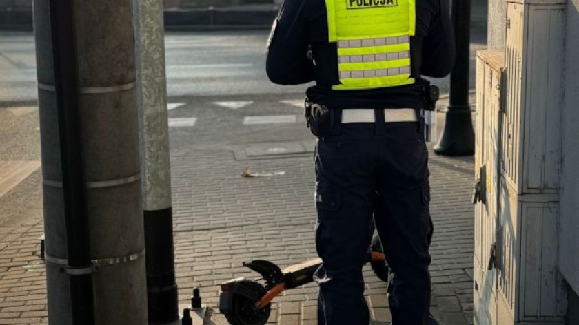 Kolizja z udziałem hulajnogi i samochodu w Czersku