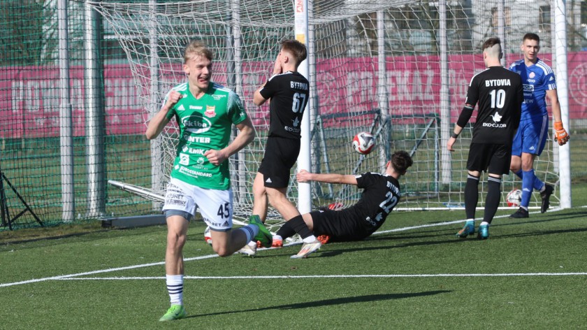 Zasłużyliśmy na zwycięstwo. Czwartoligowe derby regionu dla rezerw Chojniczanki. Wygrały z Bytovią Bytów 20 FOTO