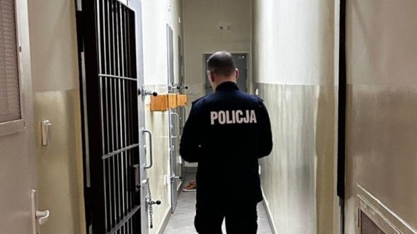 Policjanci z Czerska zatrzymali dwóch poszukiwanych oraz mężczyznę, który nie stawiał się w sądzie