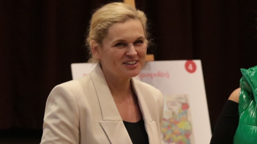Szefowa Ministerstwa Edukacji Narodowej Barbara Nowacka z wizytą w powiecie bytowskim oraz Chojnicach