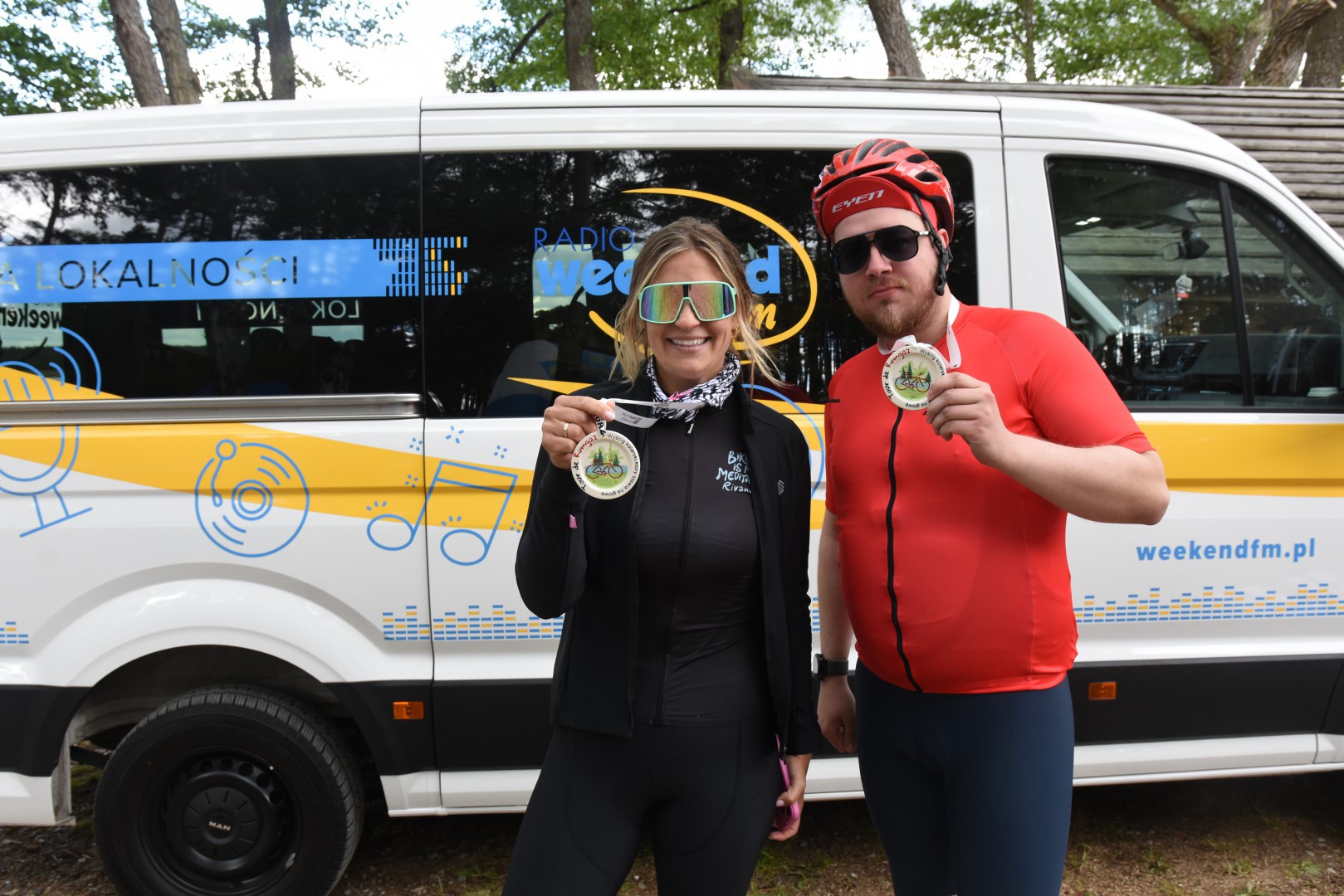 Weekend na rowerze. W Małych Swornegaciach trwa charytatywny wyścig Tour de Romgaz (FOTO, RELACJA)