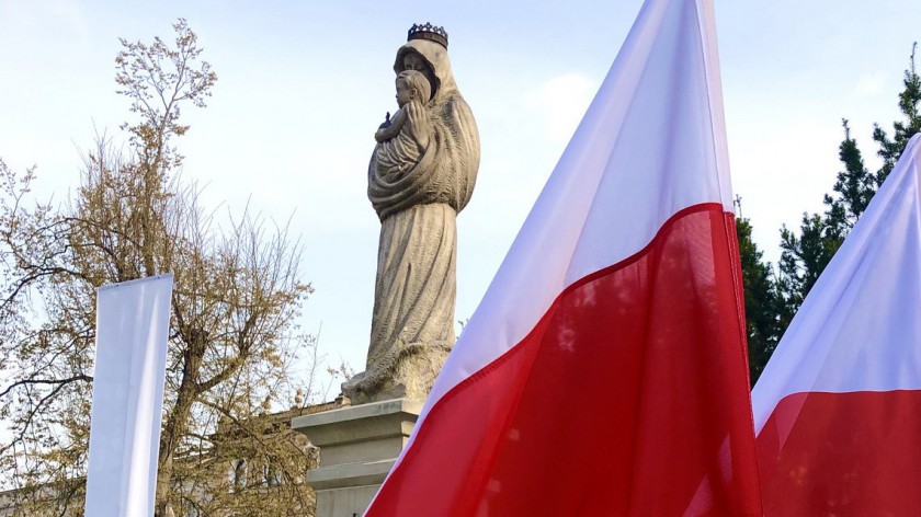 Święto Konstytucji 3 Maja w Tucholi ratusz zachęca do wywieszenia flag