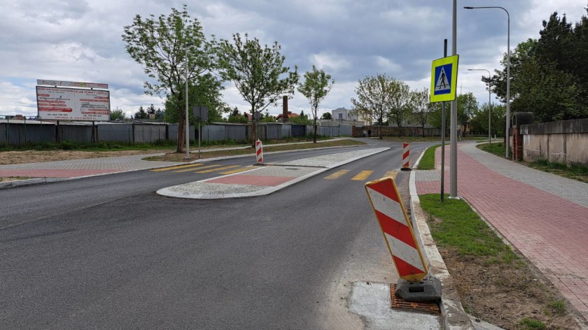 W poniedziałek 26.05 ma się rozpocząć asfaltowanie ulicy Obrońców Chojnic. Potem kolejne etapy inwestycji