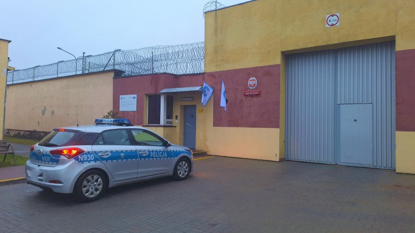 W Zakładzie Karnym w Czarnem zmarł 32-letni więzień. Służba Więzienna zaprzecza twierdzeniom rodziny, że został on zabity przez funkcjonariuszy