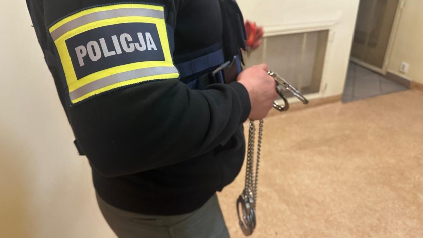 Aż sześciu poszukiwanych mężczyzn zatrzymali wczoraj 07.05 policjanci w powiecie chojnickim