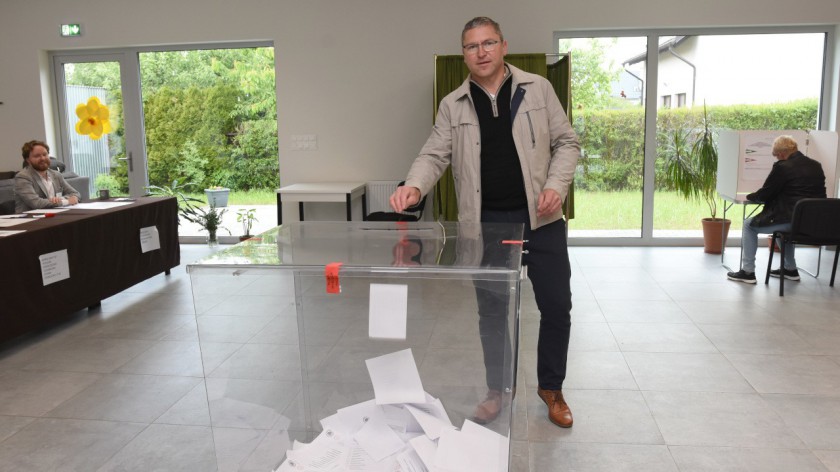 O godz. 7.00 rozpoczęło się głosowanie w I turze wyborów prezydenckich. Lokale wyborcze będą otwarte do 21.00