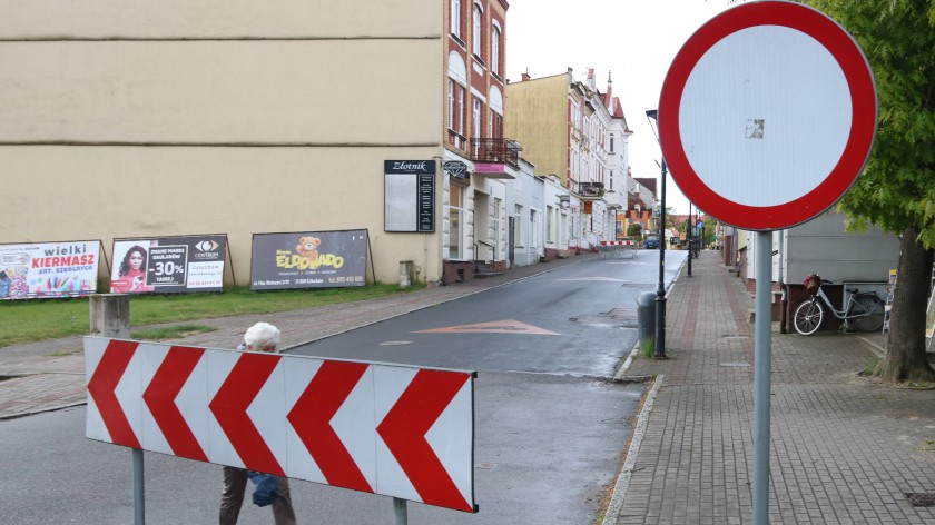 Człuchowski deptak nadal będzie wyłączony z ruchu. Radni nie zgodzili się na umożliwienie parkowania