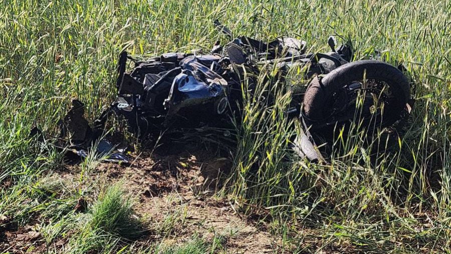 Motocyklista uderzył w drzewo w Garbku, w gminie Przechlewo. Śmigłowiec przetransportował rannego do szpitala