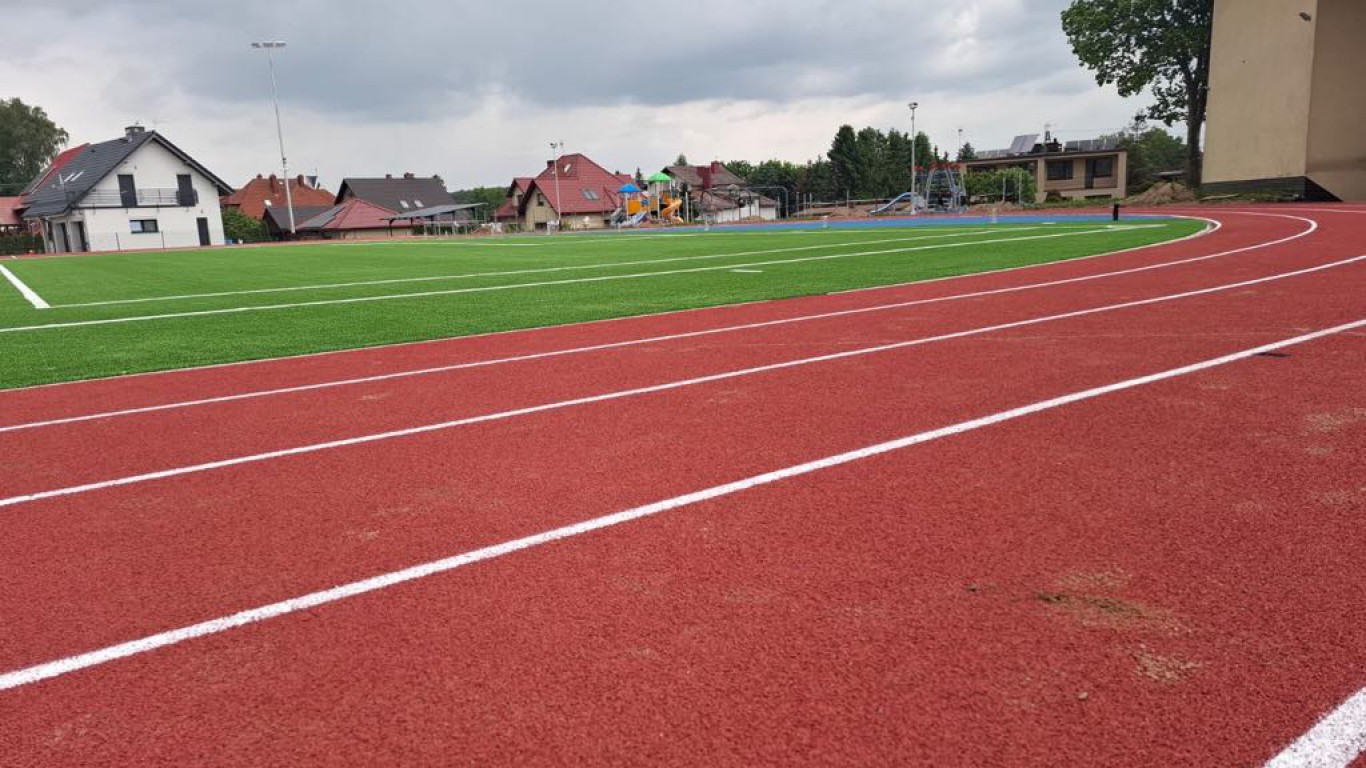Nabiera tempa budowa kompleksu boisk sportowych w Nowej Karczmie