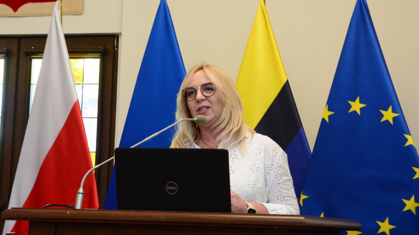 Wrócił temat ukraińskiej flagi w sali obrad chojnickiego starostwa. Mówiła o niej mieszkanka Czerska Angelika Sobkowiak