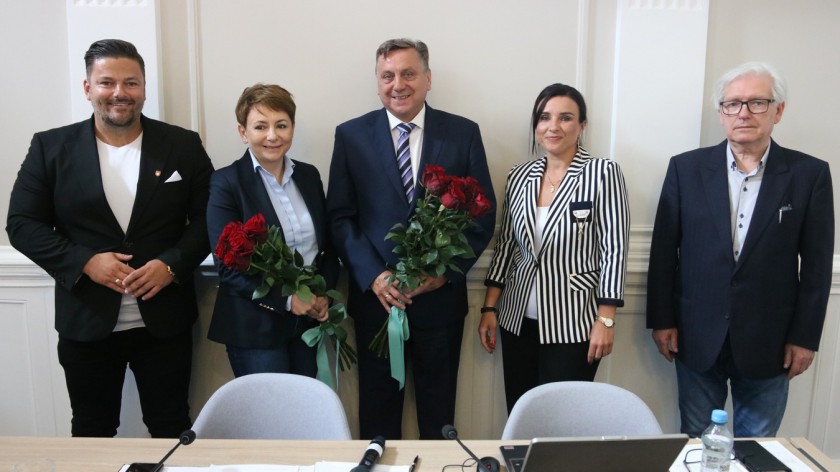 Burmistrz Człuchowa Ryszard Szybajło z wotum zaufania i absolutorium. Ubiegłoroczny budżet był rekordowy FOTO