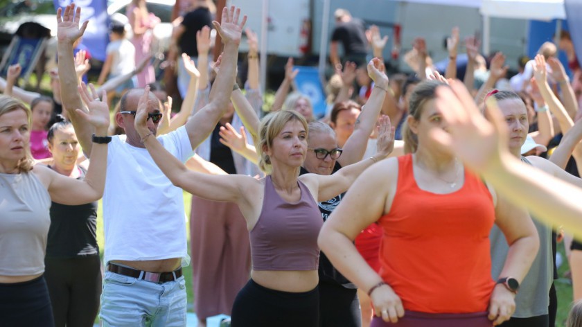 Yoga Day by Małgorzata po raz czwarty w Człuchowie. I to w Międzynarodowy Dzień Jogi ROZMOWA, FOTO
