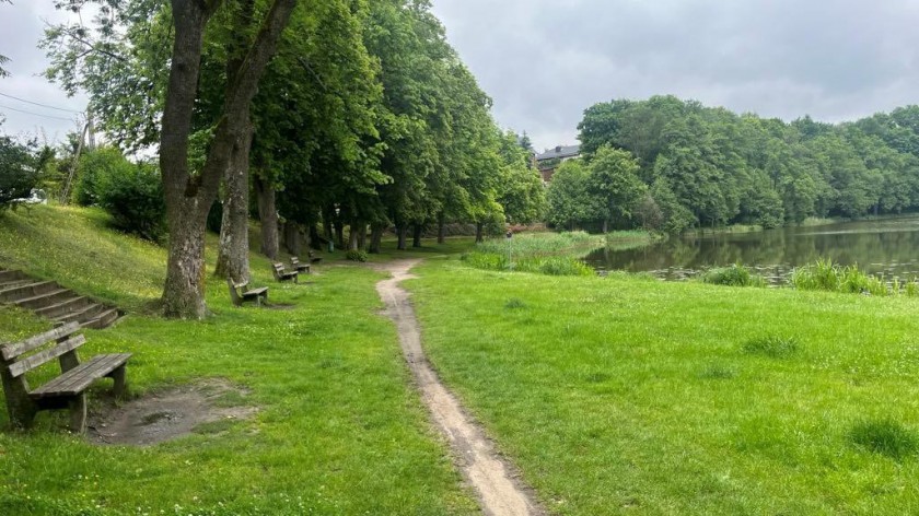 Trwają przymiarki do modernizacji terenu przy Jeziorze Kaplicznym w Kościerzynie FOTO