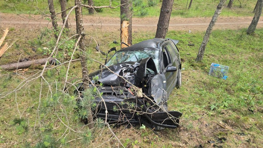 Wypadek na trasie Wiele - Lubnia w gm. Brusy. 19-letni kierowca z obrażeniami