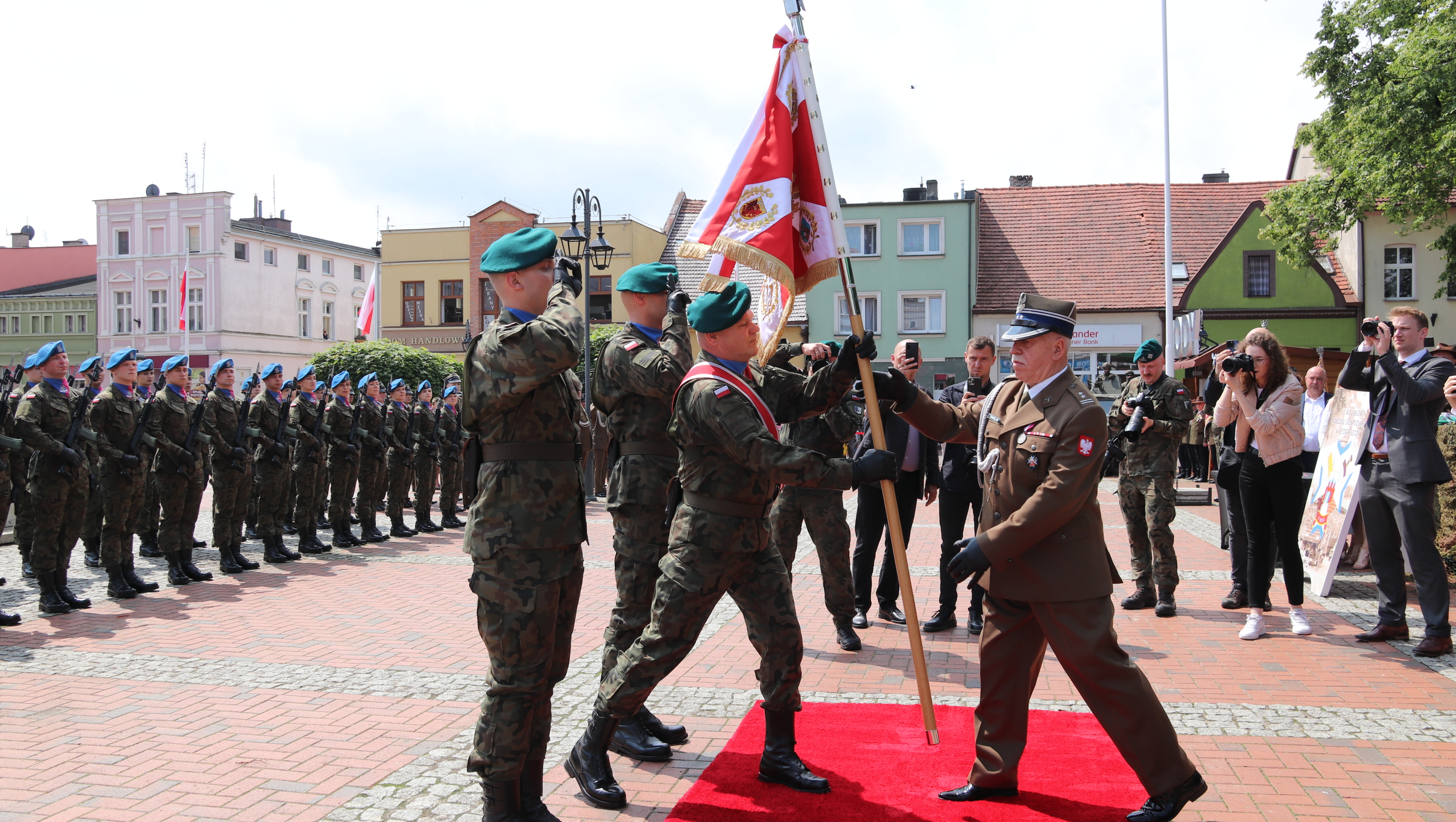 11 Wojskowy Oddział Gospodarczy w Bydgoszczy z imieniem ´Ziemi Tucholskiej´ i sztandarem