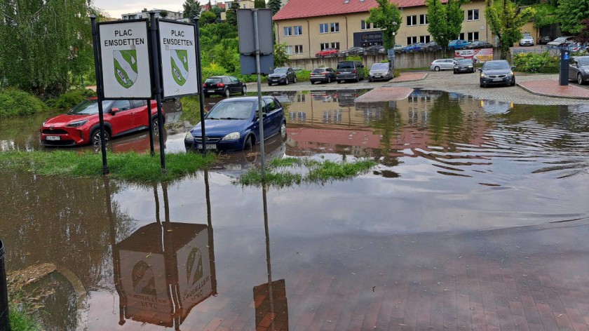 Przebudowa deszczówki i wielkie sprzątanie. Burmistrz Chojnic zapowiada działanie po czwartkowej ulewie