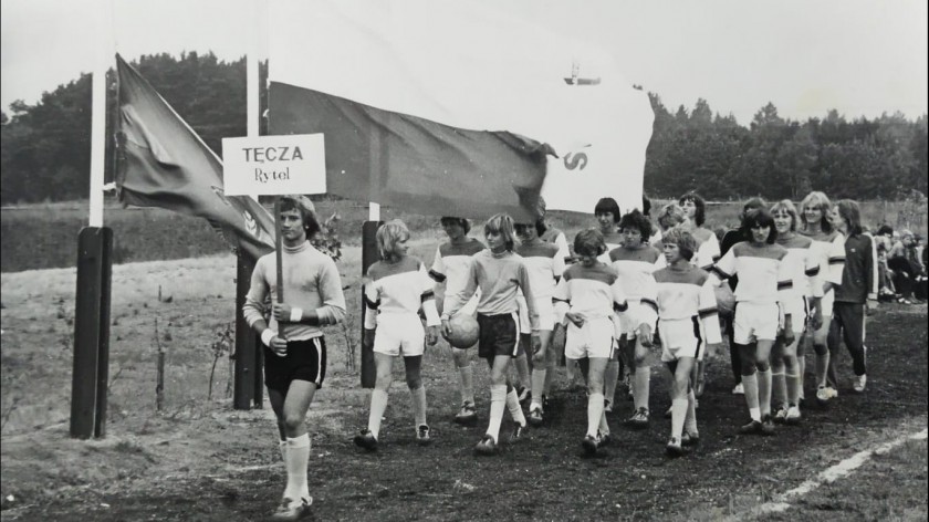 Zawodnicy Tęczy Rytel spotkają się 50 lat po zdobyciu Pucharu Świata Młodych. Przyjadą też Dariusz Szpakowski i Dariusz Gęsior