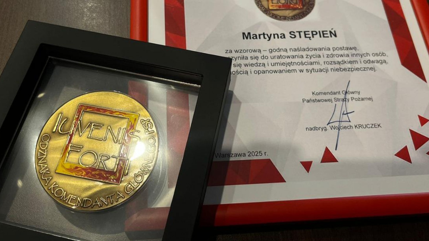 Martyna Stępień z Sęp&oacute;lna Krajeńskiego została uhonorowana medalem za ratowanie życia "Juvenis forti"
