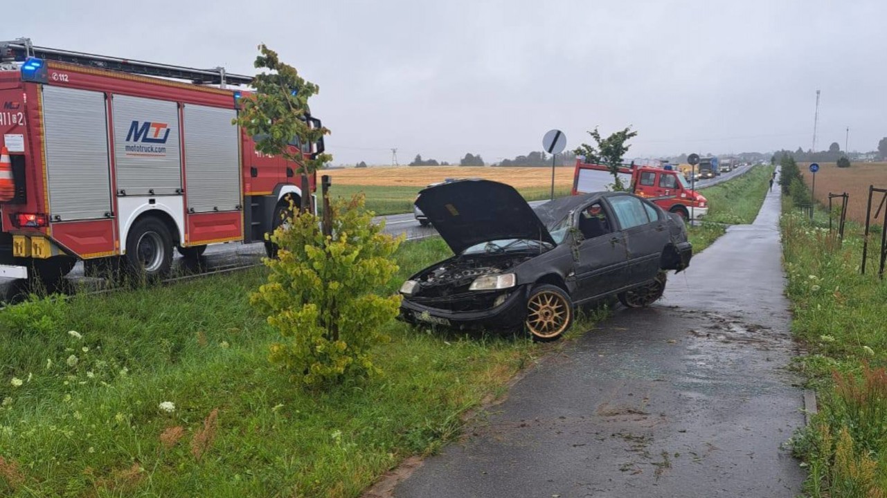Pracowity dzień służb ratunkowych na drogach regionu. Dwa wieczorne zdarzenia w gminie Chojnice