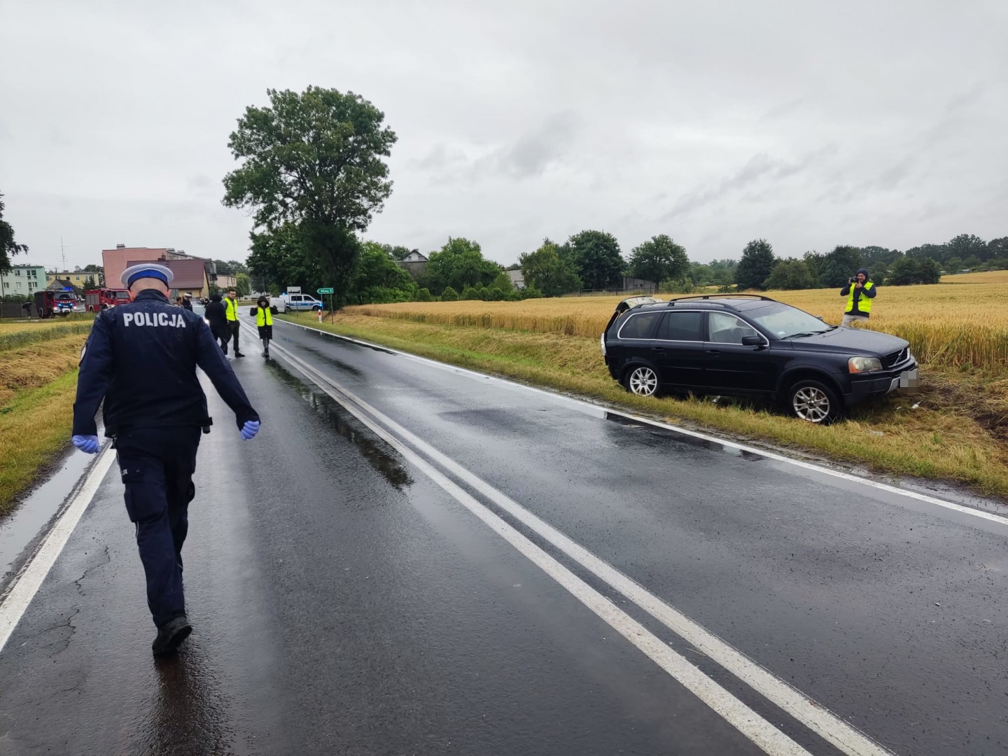 Sępoleńska policja ma wstępne ustalenia okoliczności wypadku w Zamartem. Doszło do niego w piątek (11.07.) przed południem
