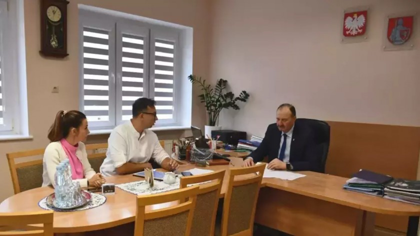 Gmina Tuchomie podpisała umowę na budowę Centrum Opiekuńczo-Mieszkalnego. Inwestycja jest warta niecałe 4 mln zł