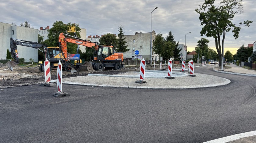 Ulica Obrońców Chojnic ponownie przejezdna. Utrudnienia tylko w obrębie budowy ronda na ul. Gdańskiej FOTO