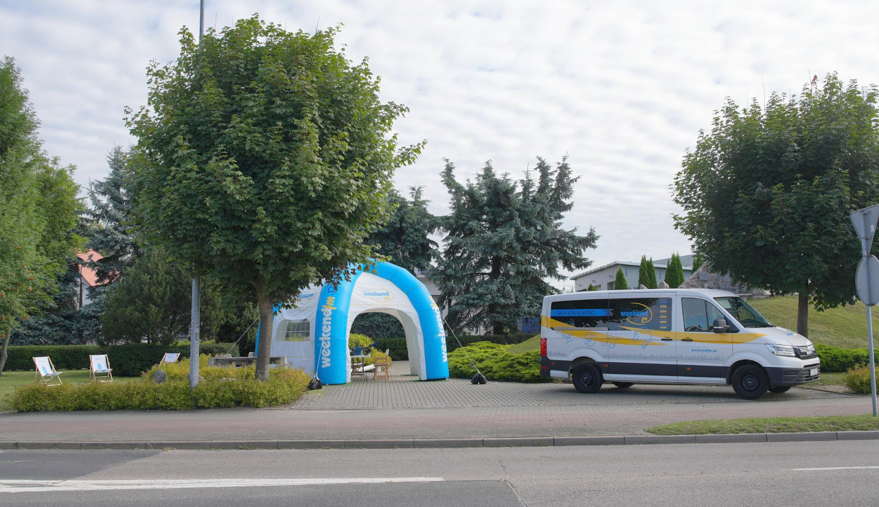 Weekend FM na Międzynarodowym Festiwalu Folkloru. Mobilne studio stanęło dzisiaj w Brusach (FOTO)