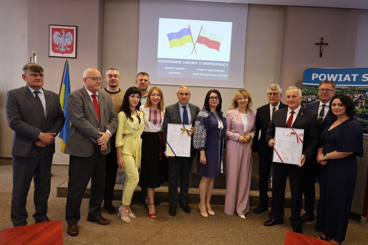 Zarząd Powiatu Sępoleńskiego podpisał partnerską umowę z ukraińskim miastem Samar